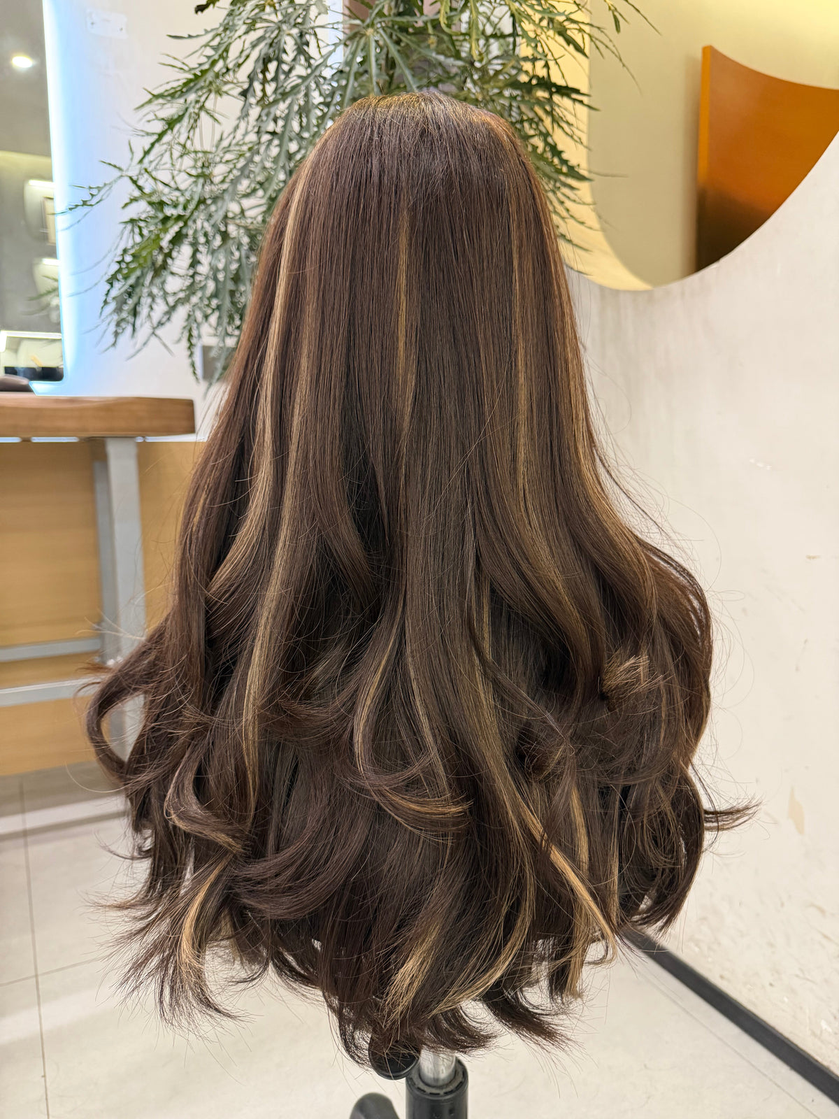 Vexora-Ophelia-Chestnut-Lace-Top-Wig-Volume-Detail